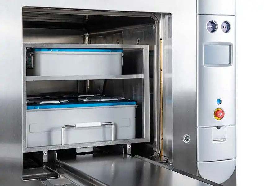 Laboklav 66xx جهاز تعقيم مختبري بسعة تصل إلى 897 لترًا، حجرة مربعة الشكل